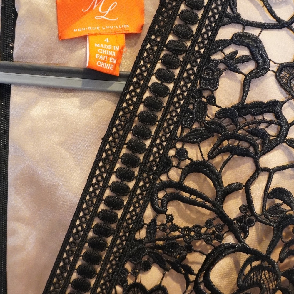 Monique Lhuillier gown formal dress black florallace overlay couture plunge neck - Picture 7 of 16